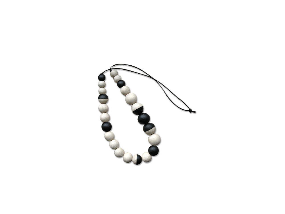 Natural Hemp Cord: Colored 20lb (1mm) 9yd/hank B) Black