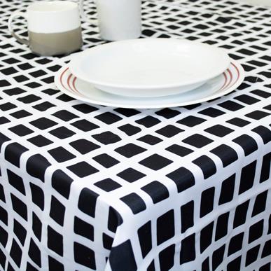 Tablecloth - Microfiber Black/White 52"x52"