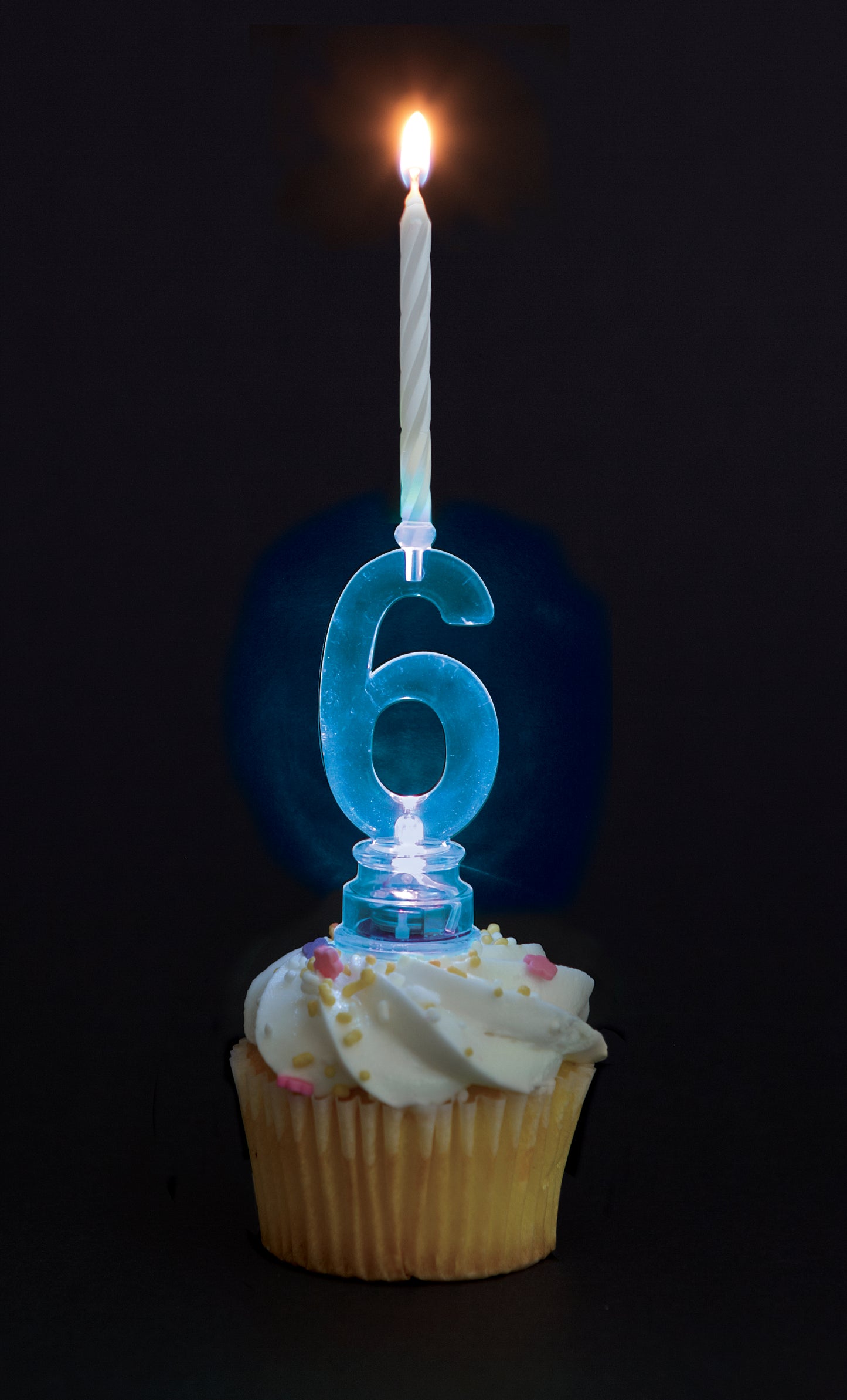 Number 6 Flashing Candle Holder with Birthday Cake Candles for Kids, Women & Men – Birthday Party Decoration Essentials