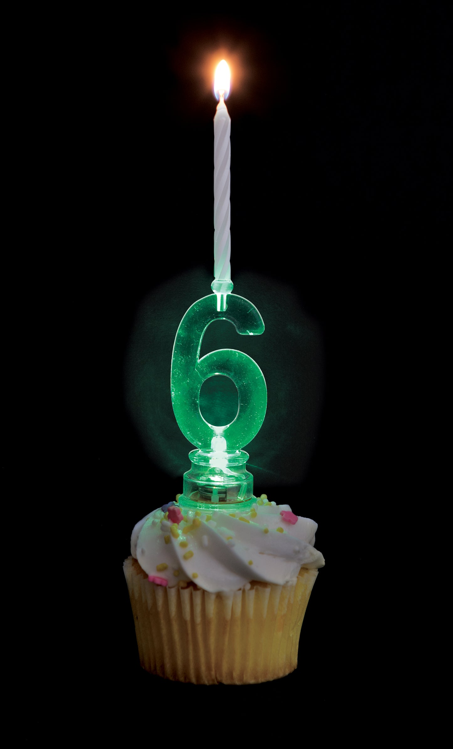 Number 6 Flashing Candle Holder with Birthday Cake Candles for Kids, Women & Men – Birthday Party Decoration Essentials