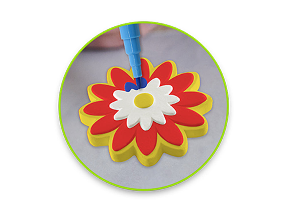 Krafty Kids Kit: 2.75" DIY Plaster Medallion Coloring Kit w/3 Markers B) Flower